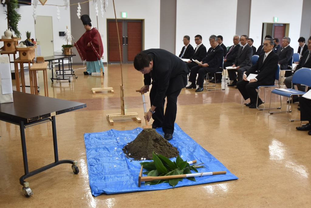 鋤入れの儀（株式会社　高橋建設）の画像
