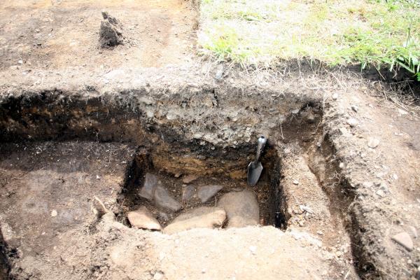 布掘り状の地業断面